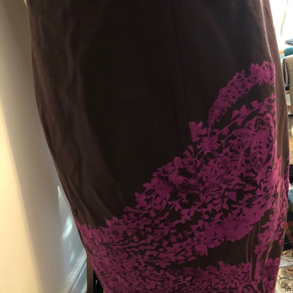 DRESS with attached flowers - classic cut  Midi - Picture 4 of 8